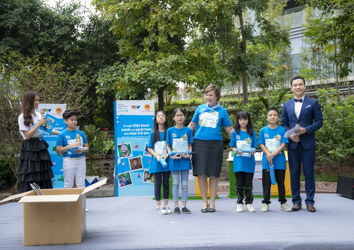 Ngày Trẻ em thế giới năm 2020: Vì một Việt Nam xanh, sạch đẹp cho trẻ em - Ảnh 1.