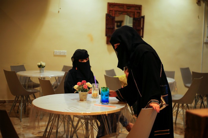 Quán cà phê dành riêng cho phụ nữ ở Yemen   - Ảnh 1.