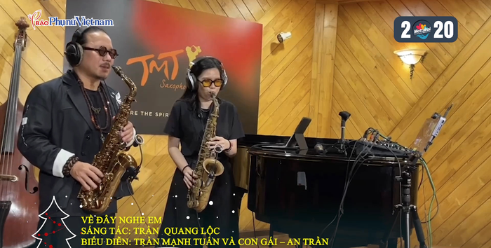 Thưởng thức tác phẩm &quot;Về đây nghe em&quot; do cha con Nghệ sĩ saxophone Trần Mạnh Tuấn biểu diễn tại Gala Mottainai 2020 - Ảnh 1.
