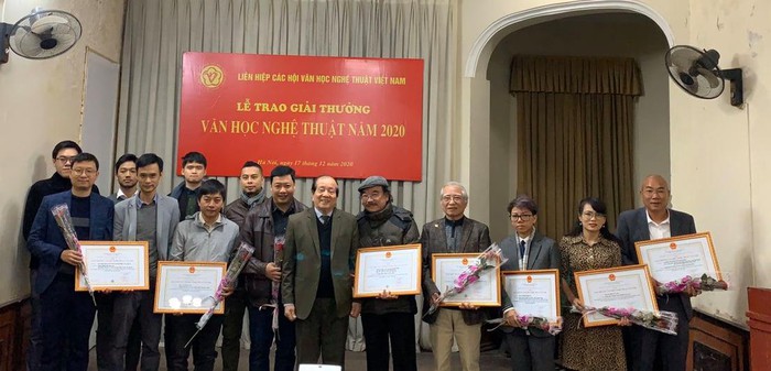 ‘Về nhà đi con’ giành ngôi Xuất sắc Giải thưởng Văn học Nghệ thuật Việt Nam - Ảnh 1.