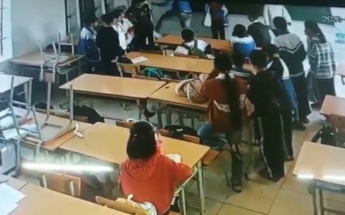 Phụ huynh xông vào trường đánh học sinh lớp 6 ở Điện Biên: Đã khởi tố vụ án - Ảnh 2.