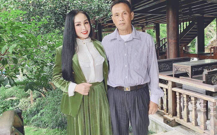 Sao Mai Khánh Ly và bố