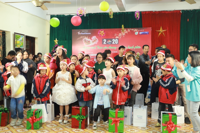 Chương trình Mottainai tổ chức Noel sớm cho trẻ em mồ côi Hà Cầu - Ảnh 8.