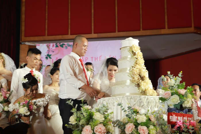 46 cặp đôi rạng rỡ hạnh phúc trong Lễ cưới tập thể “Giấc mơ có thật” - Ảnh 3.