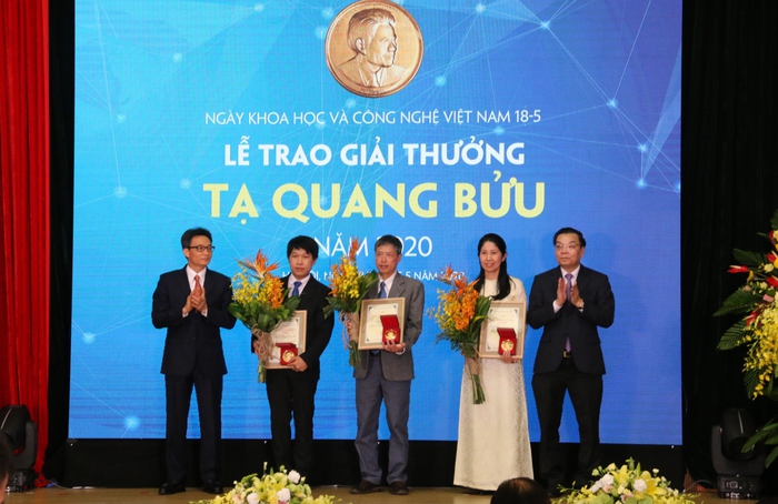 Trao Giải thưởng Tạ Quang Bửu 2020 cho ba nhà khoa học - Ảnh 1.
