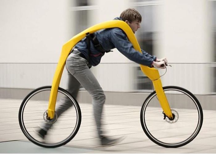 Xe đẩy kiêm toilet, xe đạp cho người đi bộ và những phát minh ngớ ngẩn nhất thế giới - Ảnh 3.