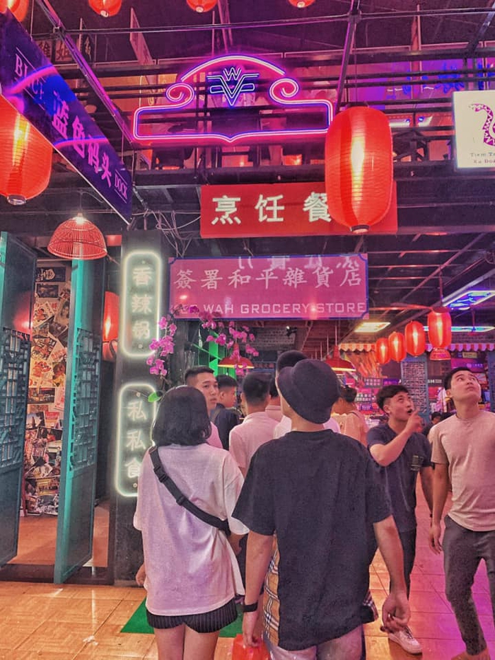 Thêm một Hong Kong thu nhỏ ở ngay Hà Nội khiến 
giới trẻ lũ lượt tới check-in - Ảnh 1.