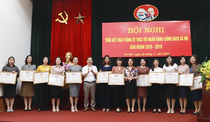 11.470 hộ phụ nữ thoát nghèo từ nguồn vốn vay ủy thác của Ngân hàng CSXH - Ảnh 4.