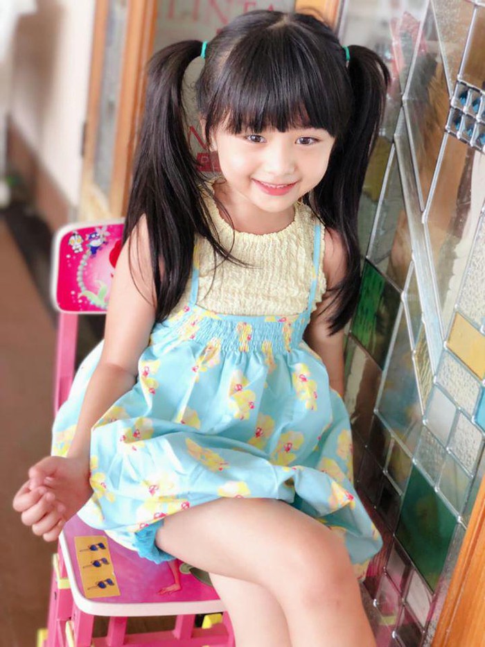 Hoa hậu nhí Thái Lan 6 tuổi cũng đã make-up đậm đà, 
đi giày cao gót tựa quý bà - Ảnh 9.