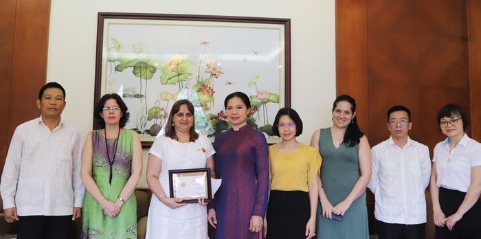 Tăng cường hợp tác giữa phụ nữ Việt Nam - Cuba - Ảnh 1.