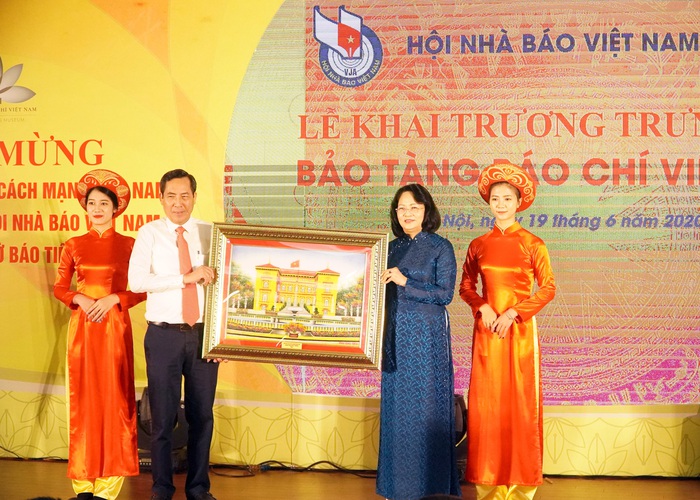 Bảo tàng Báo chí Việt Nam chính thức khai trương, mở cửa đón khách thăm quan - Ảnh 2.