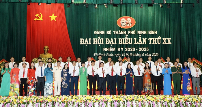 Ban Chấp hành Đảng bộ TP Ninh Bình: Tỉ lệ nữ Ủy viên tăng 2,4% - Ảnh 1.