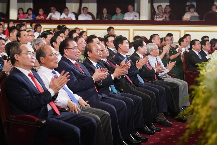 Thủ tướng Nguyễn Xuân Phúc: Báo chí cần giữ vững tinh thần cách mạng - Ảnh 2.