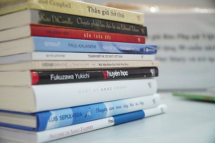 Độc giả Báo Phụ nữ Việt Nam gửi tặng 50 cuốn sách tới nhân vật trong bài viết về trẻ tự kỷ - Ảnh 2.