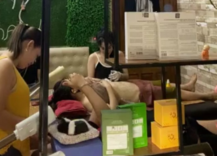 Tuyên Quang: Cơ sở Spa Loan Phạm bị tố bơm ngực cho khách chảy mủ - Ảnh 2.