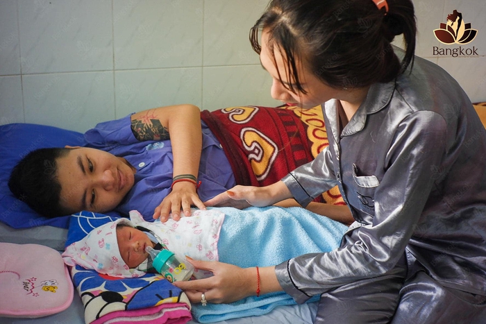 “Người đàn ông mang bầu” đầu tiên ở Việt Nam: Quên hết đớn đau khi nghe con khóc chào đời - Ảnh 2.