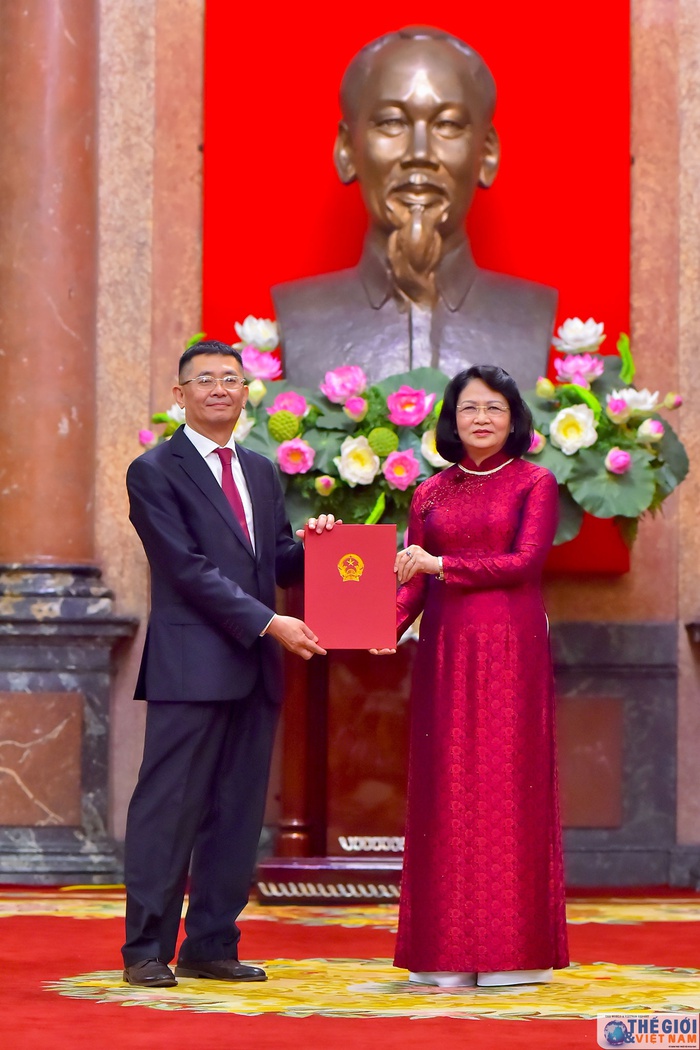 Trao quyết định bổ nhiệm Đại sứ Việt Nam tại nước ngoài nhiệm kỳ 2020-2023 lần thứ nhất - Ảnh 9.