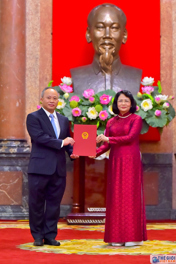 Trao quyết định bổ nhiệm Đại sứ Việt Nam tại nước ngoài nhiệm kỳ 2020-2023 lần thứ nhất - Ảnh 10.