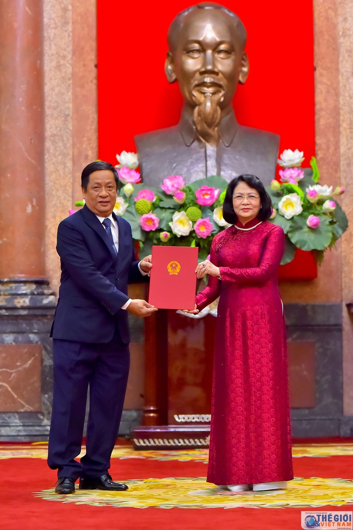 Trao quyết định bổ nhiệm Đại sứ Việt Nam tại nước ngoài nhiệm kỳ 2020-2023 lần thứ nhất - Ảnh 11.