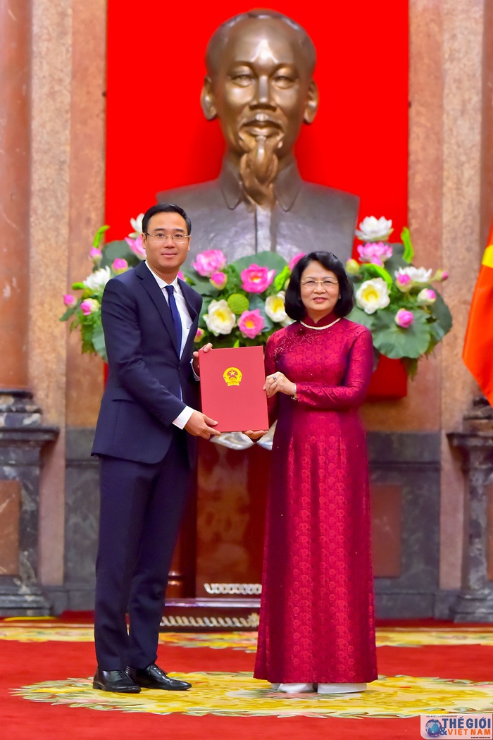 Trao quyết định bổ nhiệm Đại sứ Việt Nam tại nước ngoài nhiệm kỳ 2020-2023 lần thứ nhất - Ảnh 12.