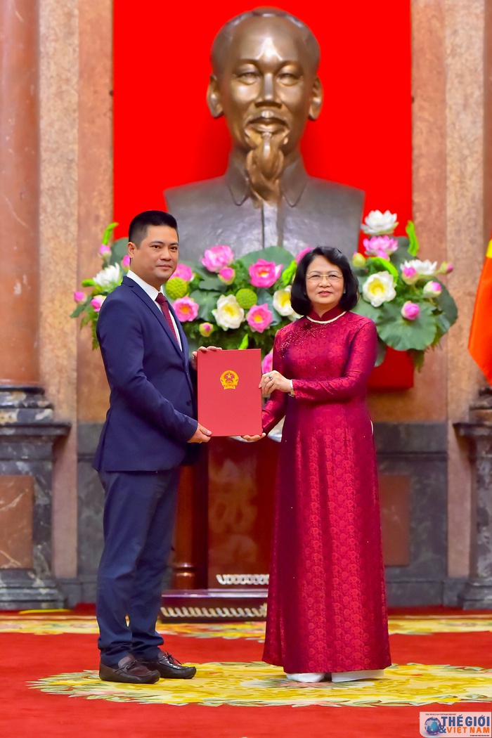 Trao quyết định bổ nhiệm Đại sứ Việt Nam tại nước ngoài nhiệm kỳ 2020-2023 lần thứ nhất - Ảnh 13.