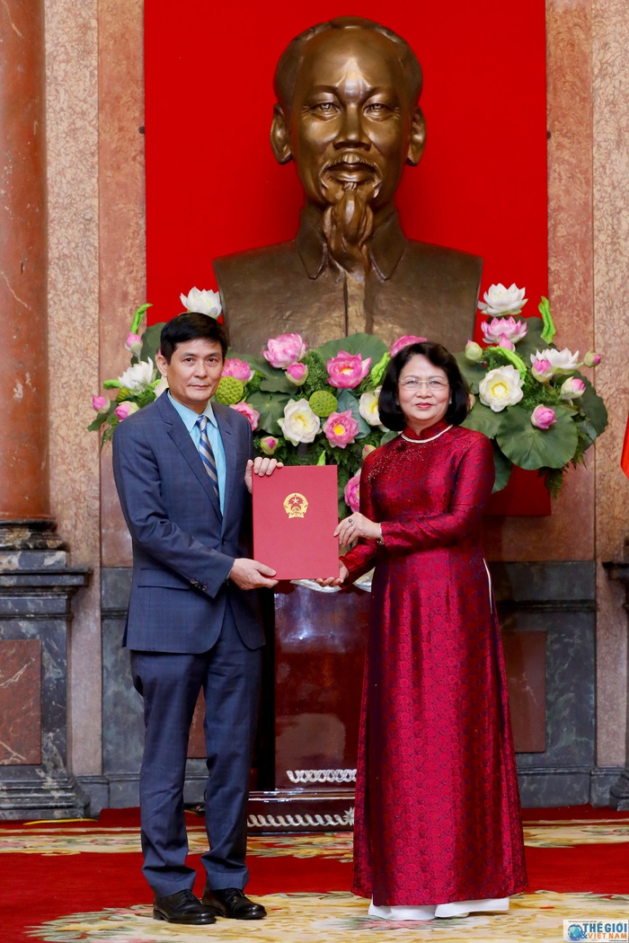 Trao quyết định bổ nhiệm Đại sứ Việt Nam tại nước ngoài nhiệm kỳ 2020-2023 lần thứ nhất - Ảnh 4.