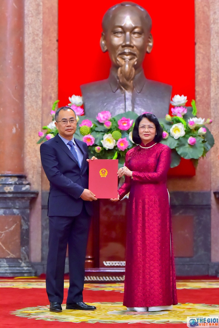 Trao quyết định bổ nhiệm Đại sứ Việt Nam tại nước ngoài nhiệm kỳ 2020-2023 lần thứ nhất - Ảnh 7.