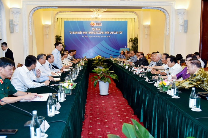 25 năm Việt Nam tham gia ASEAN: Nhìn lại và đi tới  - Ảnh 1.