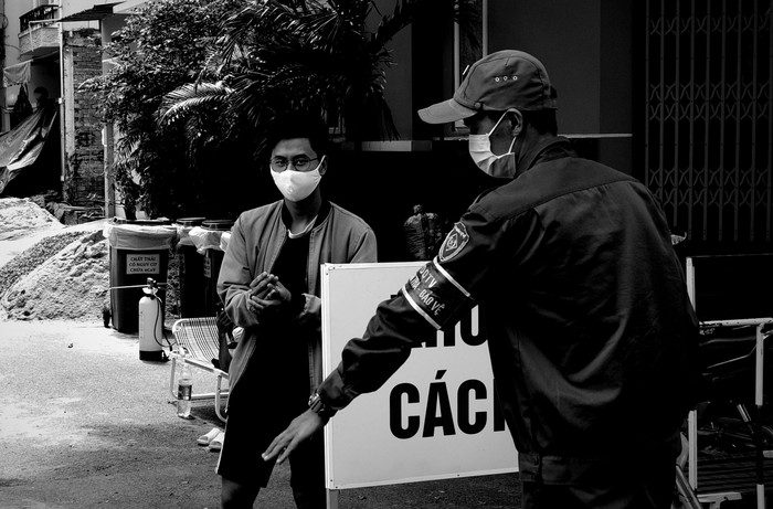 17 căn nhà tại quận Tân Phú, TPHCM bị phong tỏa vì có ca bệnh tái dương tính Covid-19 - Ảnh 6.