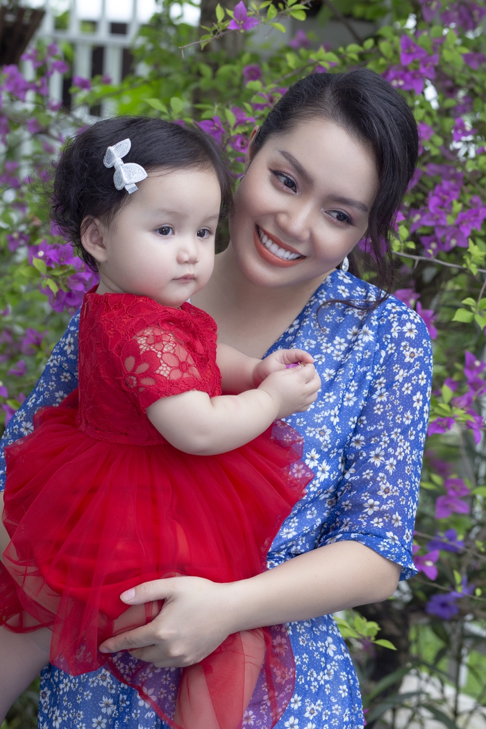 Ca sĩ Nguyễn Ngọc Anh lần đầu khoe con gái 1 tuổi - Ảnh 7.