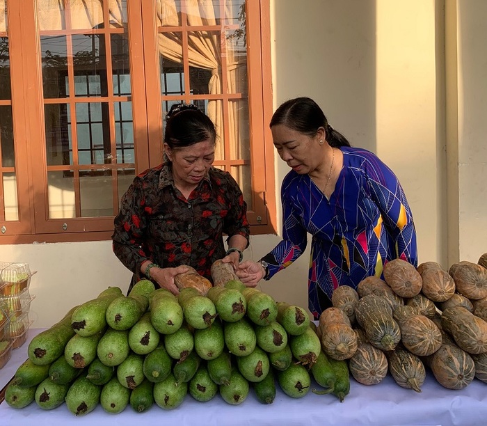 Bình Dương: “Siêu thị 0 đồng” chia sẻ với hội viên phụ nữ khó khăn - Ảnh 2.