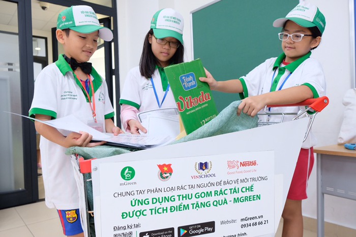 Giáo dục nhận thức và tạo thói quen phân loại rác cho học sinh tại trường học cũng được  Nestle Việt Nam quan tâm