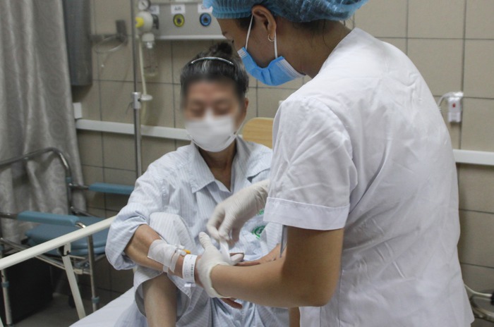 &quot;Thuốc mồ côi&quot; giải độc cho bệnh nhân ăn pate Minh Chay giá 8.000 USD/lọ - Ảnh 1.