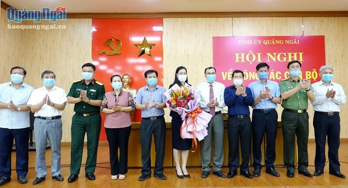 Đồng chí Bùi Thị Quỳnh Vân được bầu giữ chức Bí thư Tỉnh ủy Quảng Ngãi - Ảnh 2.