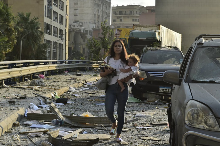 Trẻ em là đối tượng bị ảnh hưởng nặng nề nhất sau vụ nổ ở Lebanon - Ảnh 2.