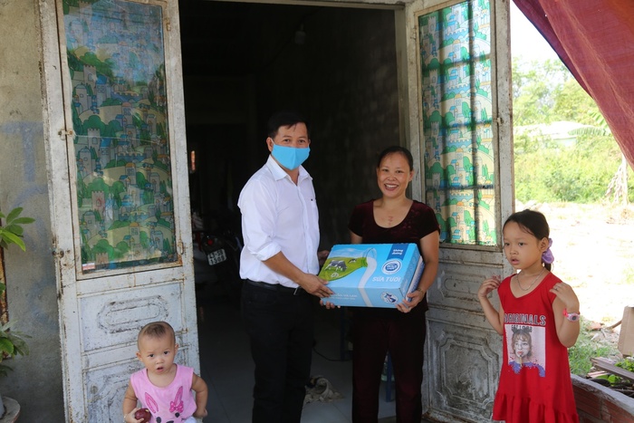Cô gái Hà lan chia sẻ khó khăn cùng Đà Nẵng với hàng trăm ngàn sản phẩm sữa yêu thương - Ảnh 6.
