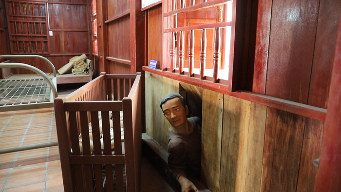 Đoàn phóng viên báo Phụ nữ Việt nam thăm căn hầm bí mật nhà má Tám Nhung - Ảnh 3.