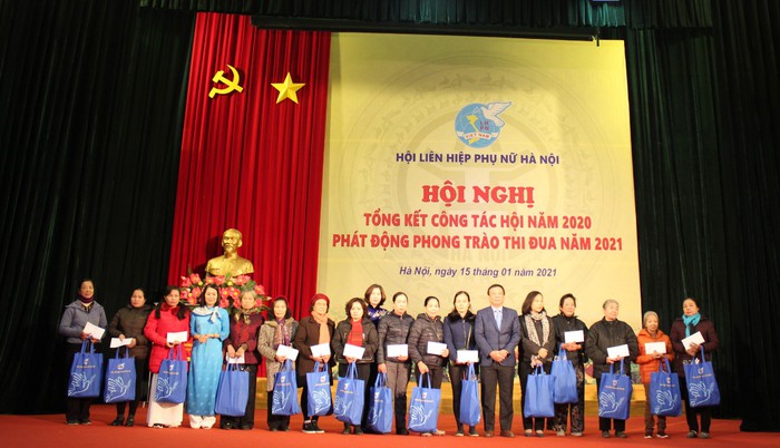 Hội LHPN TP Hà Nội được TƯ Hội LHPN Việt Nam tặng Cờ thi đua đơn vị xuất sắc - Ảnh 2.