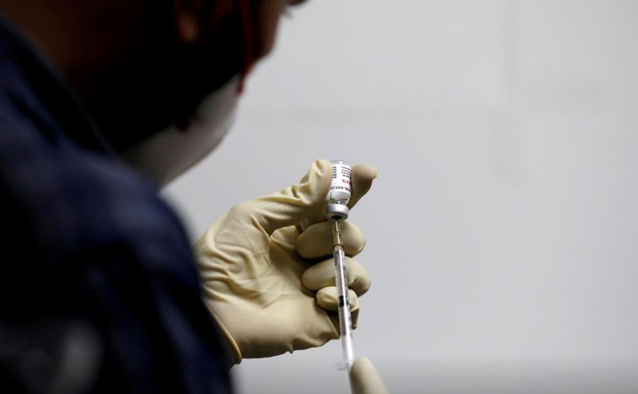 Ấn Độ khởi động chiến dịch tiêm chủng vaccine ngừa Covid-19 nhất thế giới - Ảnh 1.