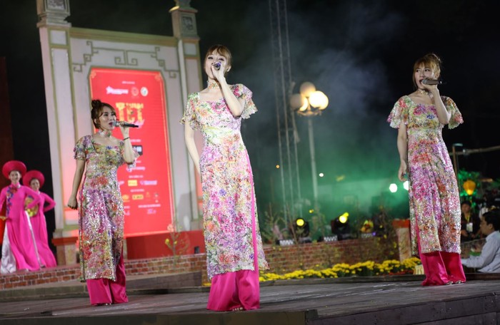 Những hình ảnh thú vị về Lễ hội Tết Việt 2021  - Ảnh 11.