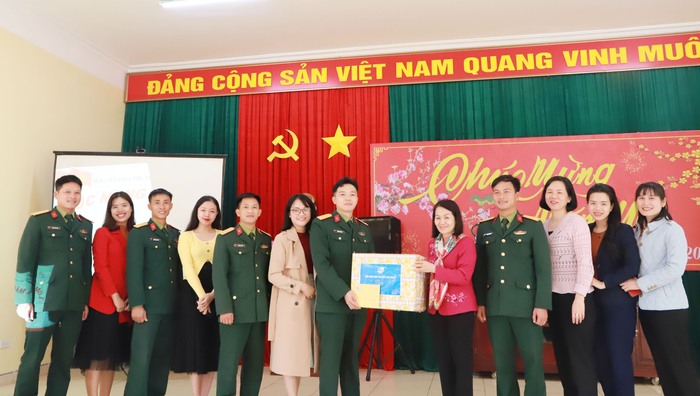 TƯ Hội LHPN Việt Nam chúc Tết cán bộ, chiến sĩ Tiểu đoàn Phủ Thông và Bình Ca - Ảnh 7.