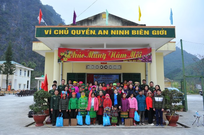 Nhiều hoạt động ý nghĩa của Đoàn công tác Trung ương Hội LHPN Việt Nam nơi địa đầu Tổ quốc - Ảnh 5.