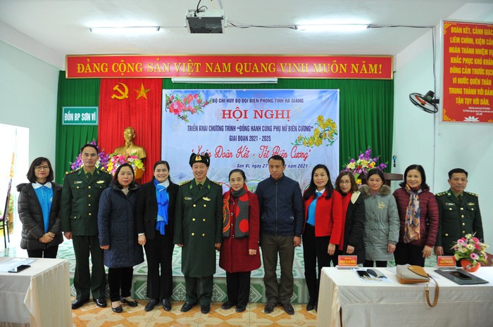 Nhiều hoạt động ý nghĩa của Đoàn công tác Trung ương Hội LHPN Việt Nam nơi địa đầu Tổ quốc - Ảnh 7.