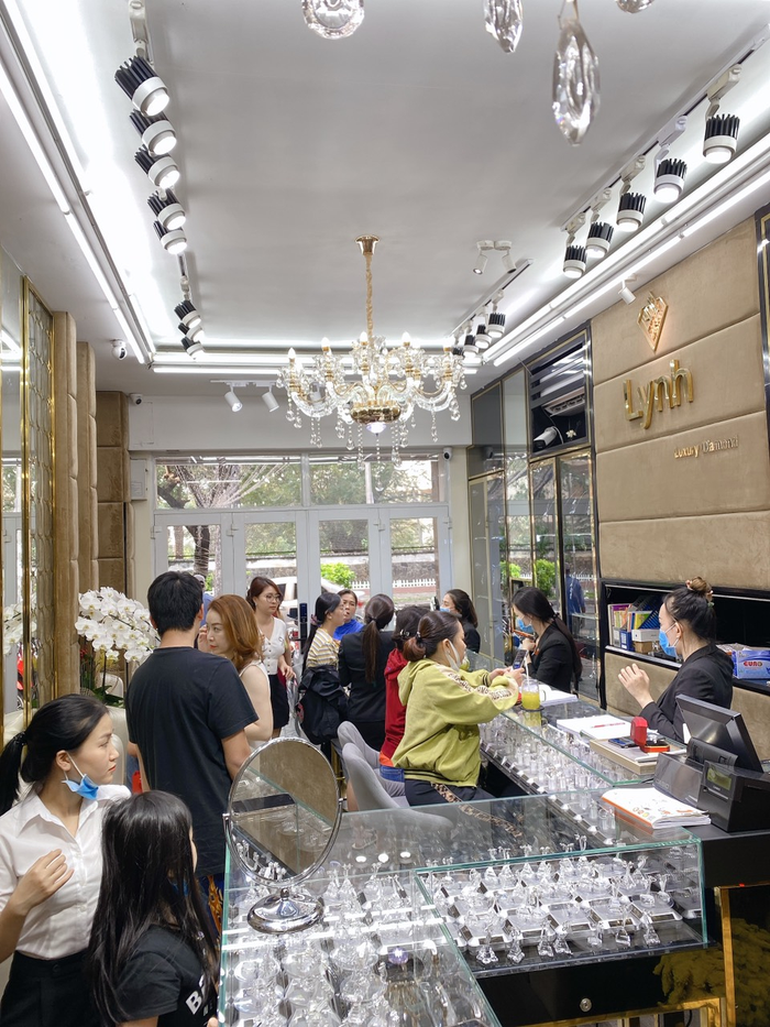 Lynh Luxury - Địa điểm bán kim cương uy tín bậc nhất - Ảnh 1.