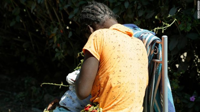 Zimbabwe: &quot;Bóng tối&quot; nạn tảo hôn qua cái chết của bé gái 14 tuổi - Ảnh 1.