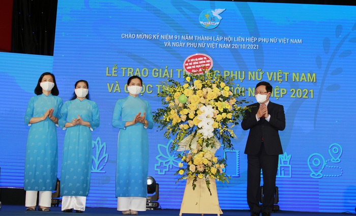 Phó Thủ tướng Phạm Bình Minh: Tôi cảm kích trước những phụ nữ luôn khát khao mang lại điều tốt đẹp - Ảnh 7.