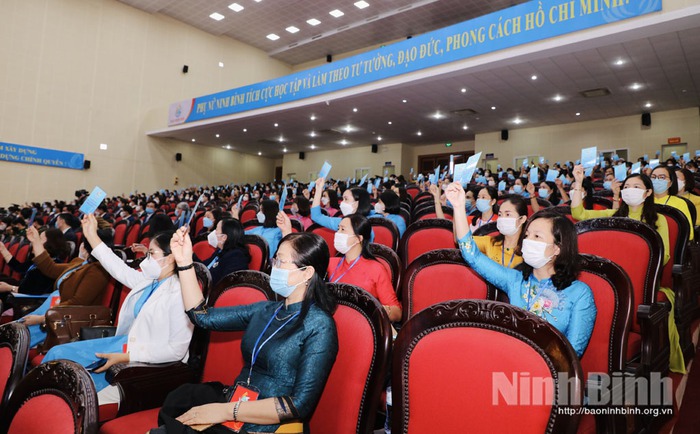 Bà Đào Thị Hòa tái đắc cử Chủ tịch Hội LHPN tỉnh Ninh Bình nhiệm kỳ 2021-2026 - Ảnh 2.