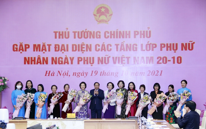 Việt Nam đã tạo được môi trường để phụ nữ ngày càng khẳng định vị thế  - Ảnh 4.