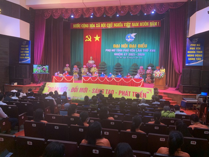 Khai mạc Đại hội Phụ nữ tỉnh Phú Yên lần thứ XVII nhiệm kỳ 2021-2026 - Ảnh 1.