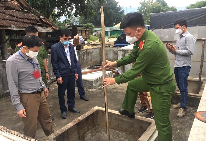 Hàng loạt cây xăng tại Nghệ An bất ngờ treo biển 'hết xăng' - Ảnh 3.